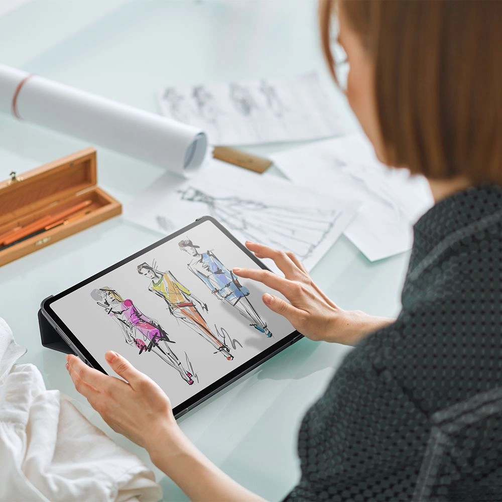 Etui Spigen Liquid Air Folio Apple iPad Pro 12.9 2021 (5. generace) černé