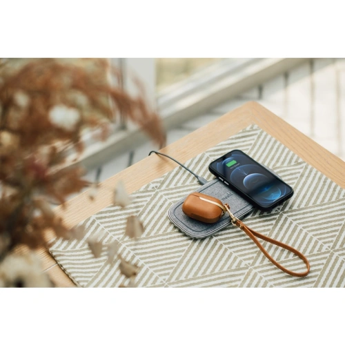 Podwójna bezprzewodowa ładowarka indukcyjna Moshi Sette Q Qi (Nordic Grey)