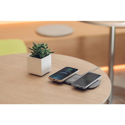 Podwójna bezprzewodowa ładowarka indukcyjna Moshi Sette Q Qi (Nordic Grey)