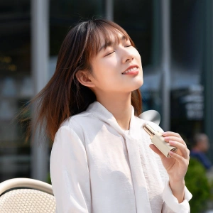 Wholesale Baseus Square Tube Mini Handheld Fan (golden) - BSU2704WHT - {ean13} - Hurt
