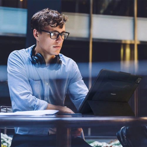 Etui Spigen Rugged Armor Pro Apple iPad Pro 12.9 2021 (5. generacji) Black