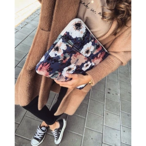 Hurtownia GSM - Torba Canvaslife Sleeve 15-16 palců Blue Camellia - CNF010BLUCAM - {ean13} - Hurt