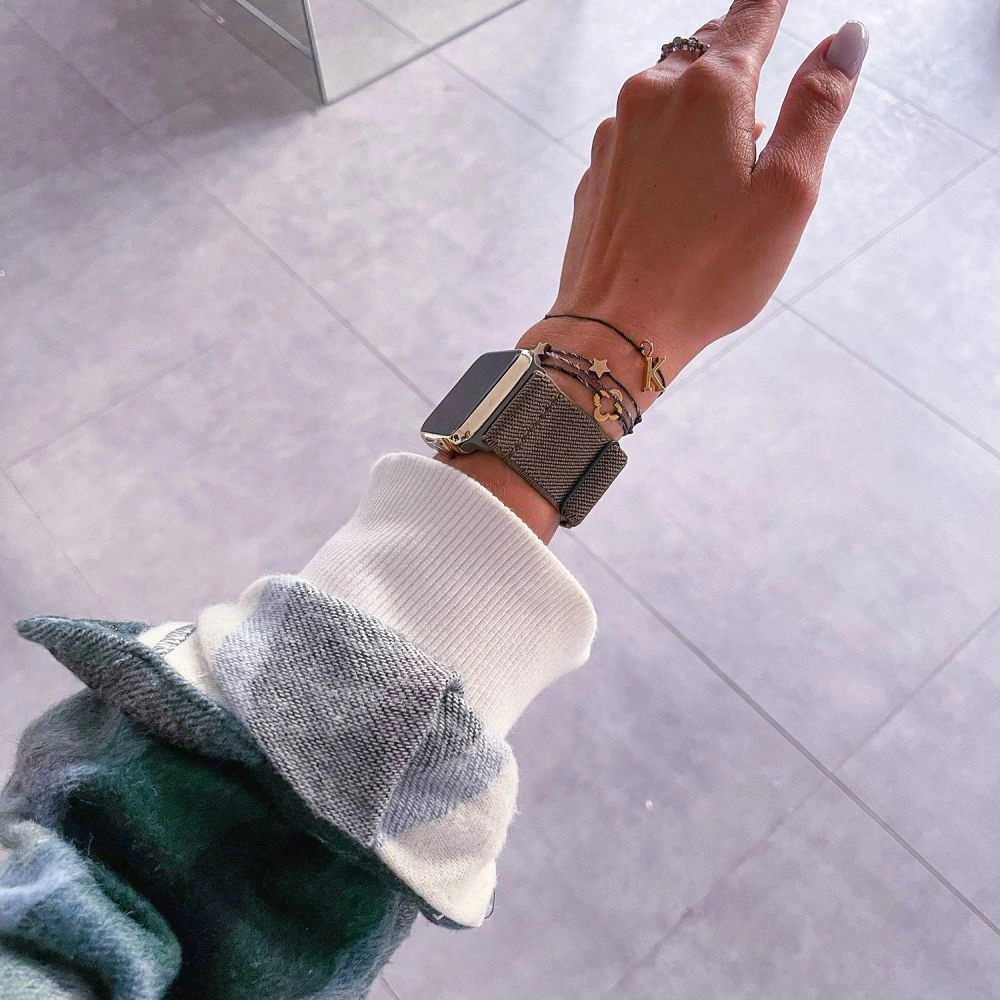 Hurtownia GSM - Pásek Tech-Protect Mellow Apple Watch 4/5/6/7/SE/8/9/Ultra 44/45/49mm Světle šedá - THP682GRY - {ean13} - Hurt