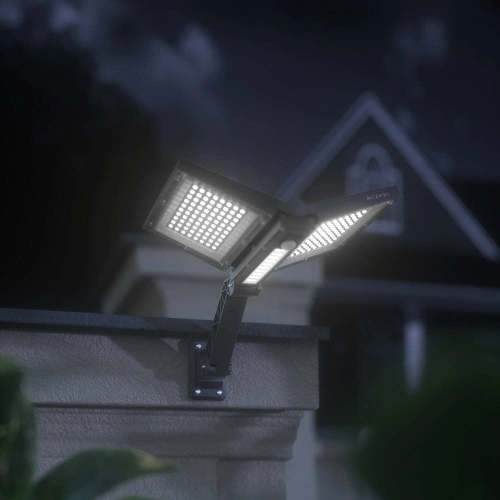 Zewnętrzna lampa solarna LED Blitzwolf BW-OLT8 z czujnikiem ruchu i zmierzchu