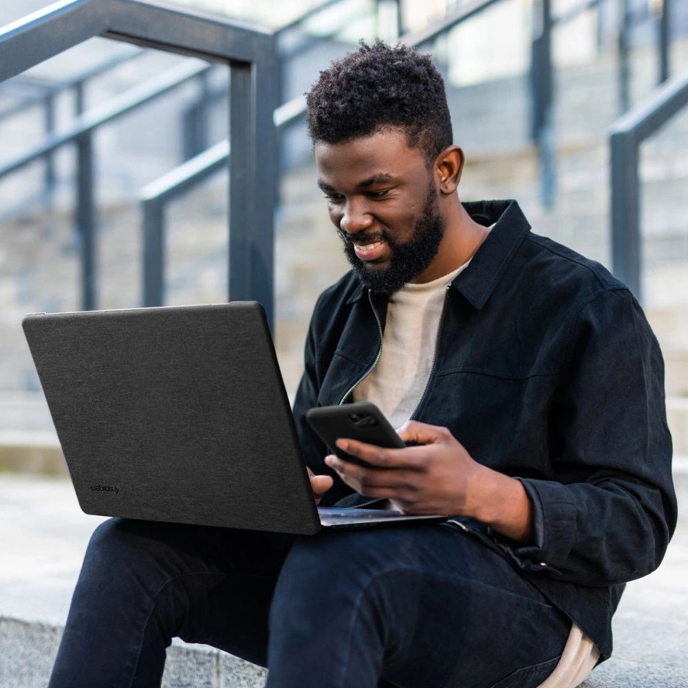 Etui Spigen Urban Fit Apple MacBook Pro 14 2021-2023 Černé