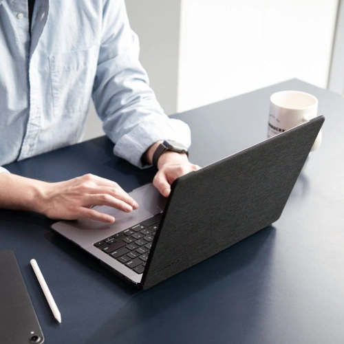 Etui Spigen Urban Fit Apple MacBook Pro 16 2021-2023 Black