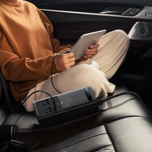 Automobilní měnič Baseus IGBT 300W 220V (zástrčka CN/EU) černý