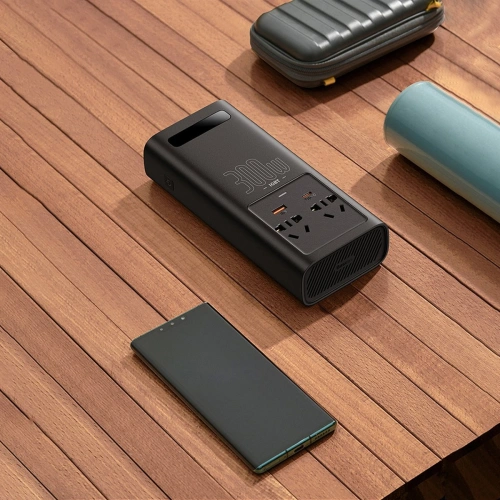 Przetwornica samochodowa Baseus IGBT 300W 220V (wtyczka CN/EU) czarny