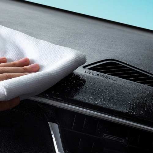 Spray do czyszczenia wnętrza samochodu Baseus Auto-care  300ml biały