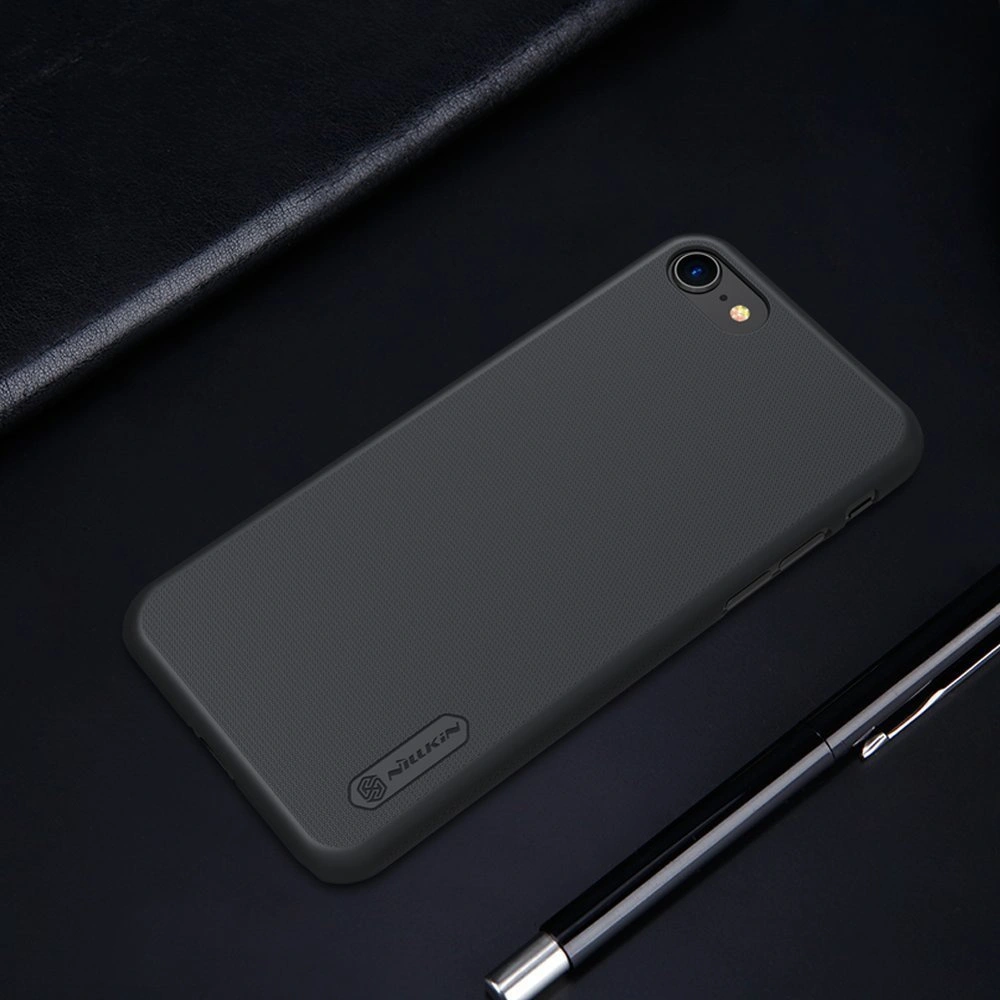 Hurtownia GSM - Case Nillkin Super Frosted Shield Apple iPhone SE 2022/SE 2020/8/7 schwarz - NLK438 - {ean13} - Hurt