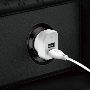 Hurtownia GSM - Auto nabíječka Dudao 2x USB 2.4A + USB kabel 3w1 Lightning/USB-C/microUSB bílá (R7) - DDA24 - {ean13} - Hurt