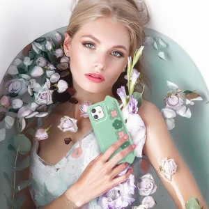 Hurtownia GSM - Etui Kingxbar Sweet Swarovski Apple iPhone 12/12 Pro modré - KGX276 - {ean13} - Hurt