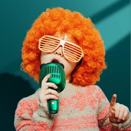 Bezprzewodowy mikrofon do karaoke Joyroom z głośnikiem Bluetooth 5.0 2500mAh zielony (JR-K3 green)