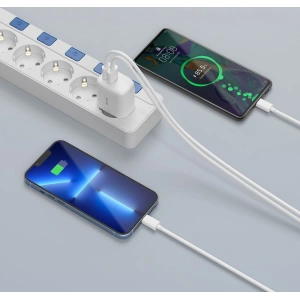 Încărcător de rețea Tech-Protect C20w Încărcător de rețea cu 2 porturi PD 20W QC 3.0 + cablu Lightning Alb