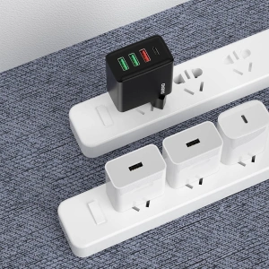 Hurtownia GSM - Síťová nabíječka Dudao 3xUSB/USB-C 20W Power Delivery QC 3.0 černá (A5H) - DDA243 - {ean13} - Hurt
