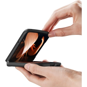 Dux Ducis Fino Motorola Razr 2022 black