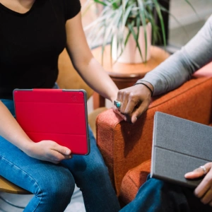 Hurtownia GSM - Etui STM Dux Plus Duo Apple iPad 10.2 2019/2020/2021 (7., 8. és 9. generáció) MIL-STD-810G Pencil töltő (Éjféli kék) - STM15 - {ean13} - Hurt