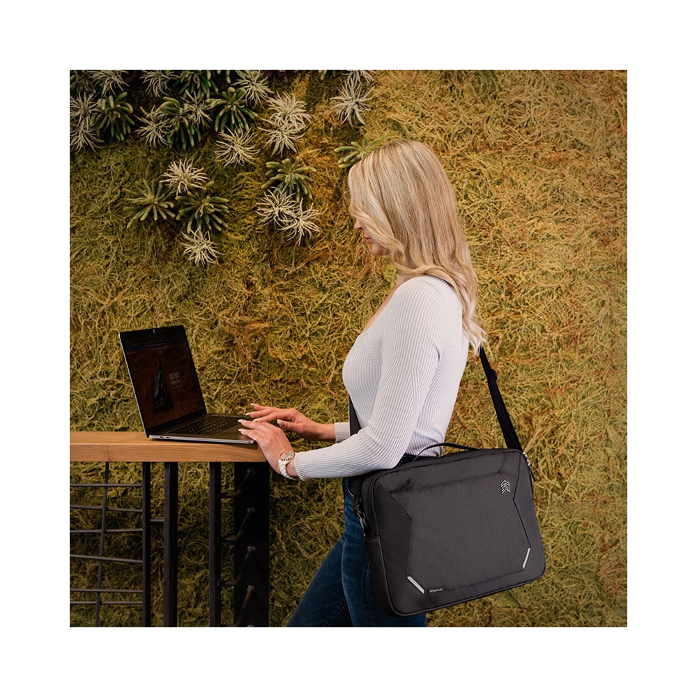 Hurtownia GSM - Etui STM Myth Sleeve na laptop 13 palců (Granite Black) - STM20 - {ean13} - Hurt