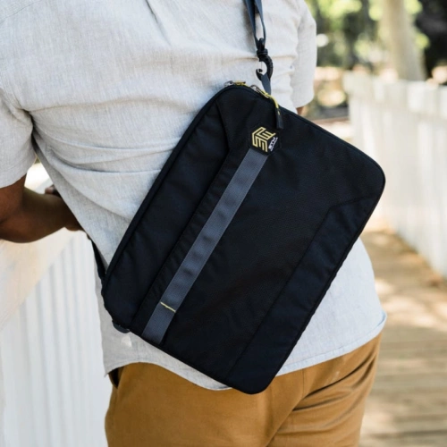 Etui STM Summary do laptopa 13 cali (Black)