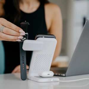 Hurtownia GSM - Vezeték nélküli töltő STM ChargeTree Swing 3w1 az Apple iPhone, AirPods és Watch számára (fehér) - STM31 - {ean13} - Hurt