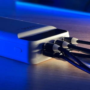 Hurtownia GSM - [OUTLET] Powerbank Dudao 30000mAh 3xUSB LED světlo bílé (K8s+) - OT-426 - {ean13} - Hurt