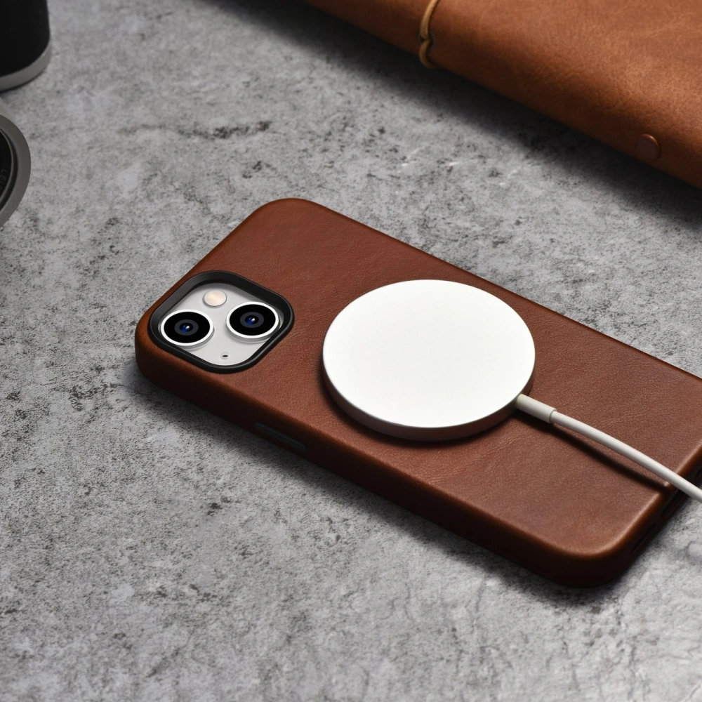 Hurtownia GSM - Etui iCarer Oil Wax Premium Leather MagSafe Apple iPhone 14 maroniu - ICR325 - {ean13} - Hurt