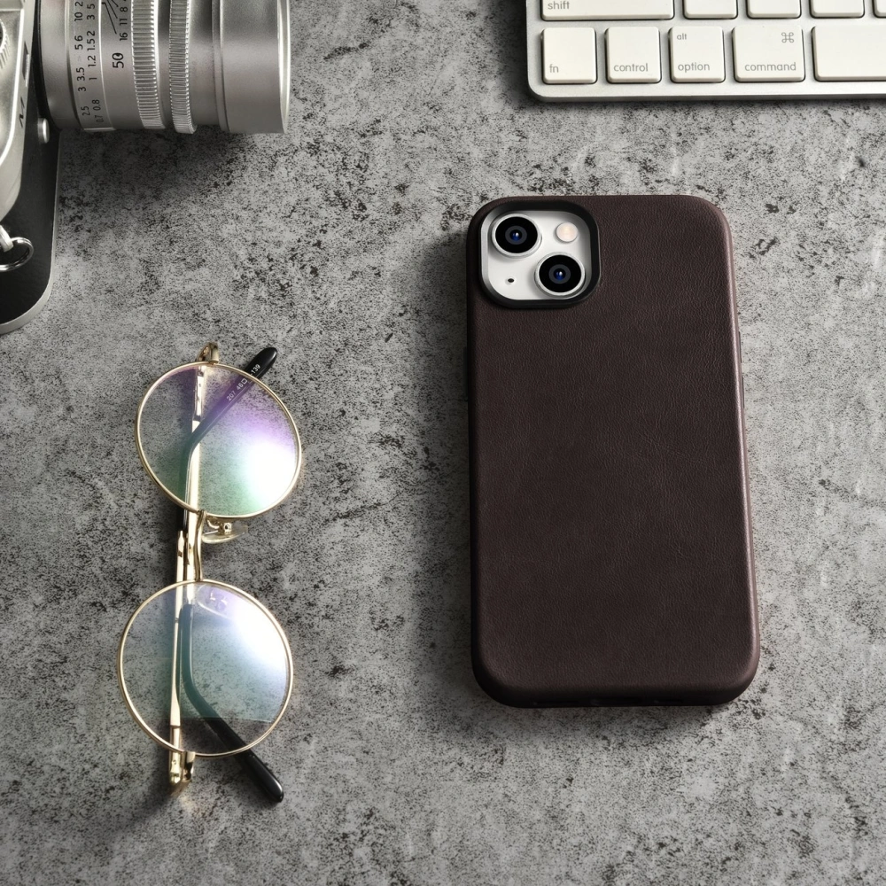 Hurtownia GSM - Etui iCarer Oil Wax Premium Leather MagSafe Apple iPhone 14 tmavě hnědá - ICR327 - {ean13} - Hurt