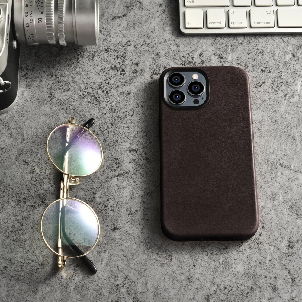 Hurtownia GSM - Etui iCarer Oil Wax Premium Leather MagSafe Apple iPhone 14 Pro tmavě hnědá - ICR332 - {ean13} - Hurt