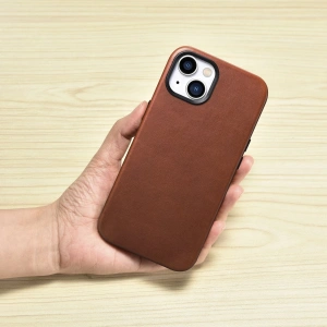 Hurtownia GSM - Etui iCarer Oil Wax Premium Leather MagSafe Apple iPhone 14 Plus / 15 Plus brązowy - ICR335 - {ean13} - Hurt