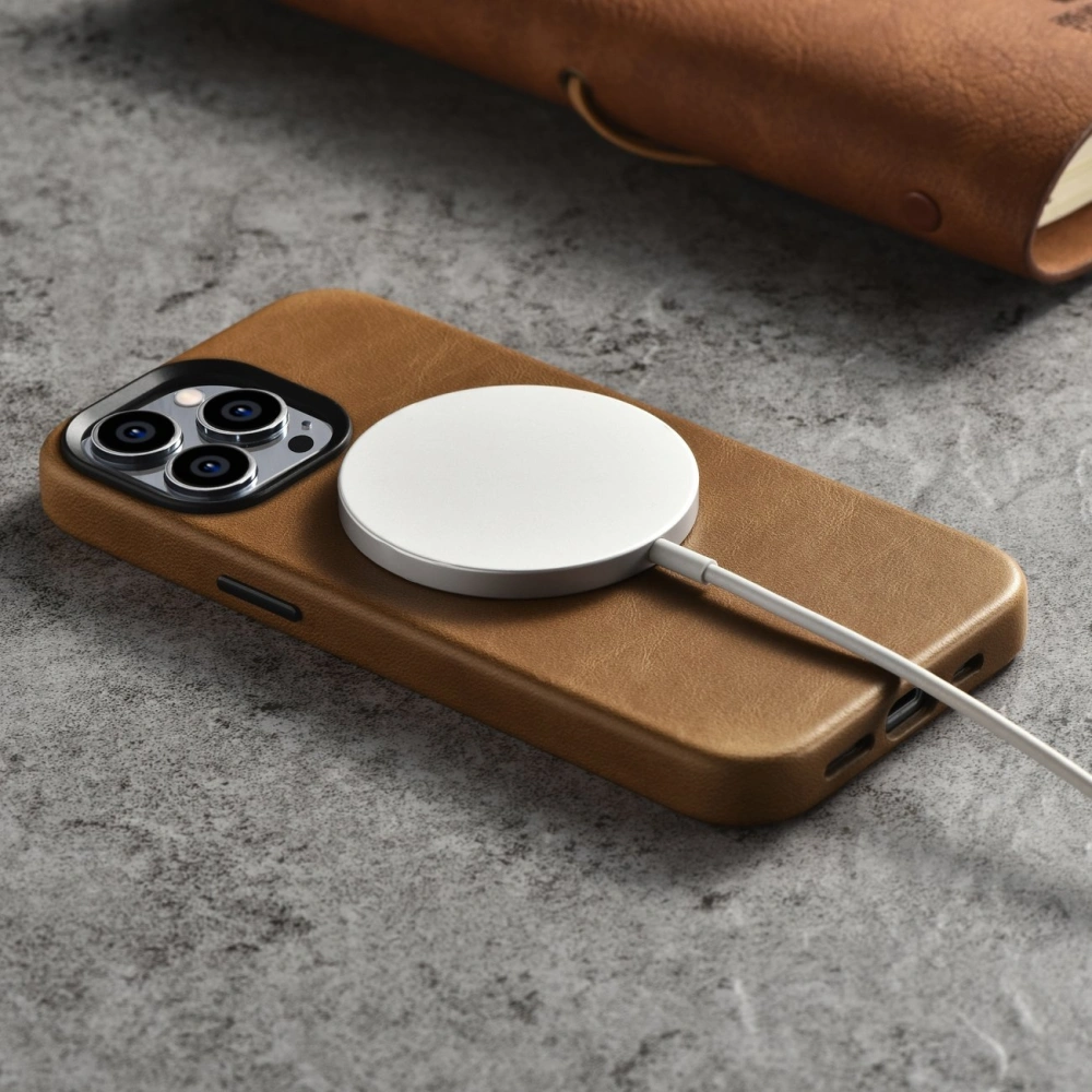Wholesale iCarer Oil Wax Premium Leather MagSafe Apple iPhone 14 Pro Max light brown - ICR339 - {ean13} - Hurt