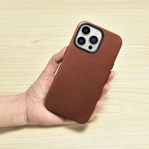 Hurtownia GSM - Etui iCarer Oil Wax Premium Leather MagSafe Apple iPhone 14 Pro Max brązowy - ICR340 - {ean13} - Hurt