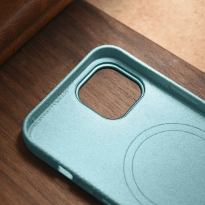 Wholesale iCarer Litchi Premium Leather MagSafe Apple iPhone 14 green - ICR364 - {ean13} - Hurt