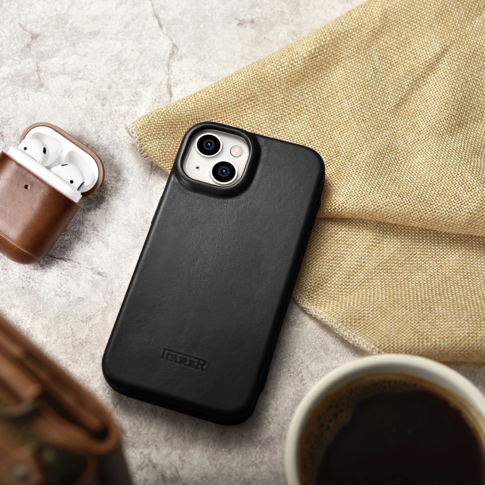 Wholesale iCarer CE Oil Wax Premium Leather Folio MagSafe Apple iPhone 14 black - ICR381 - {ean13} - Hurt