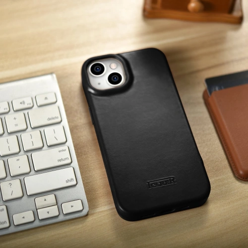 Etui iCarer CE Oil Wax Premium Leather Folio MagSafe Apple iPhone 14 Plus / 15 Plus czarny