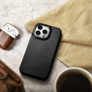 Hurtownia GSM - Etui iCarer CE Oil Wax Premium Leather Folio MagSafe Apple iPhone 14 Pro Max czarny - ICR393 - {ean13} - Hurt