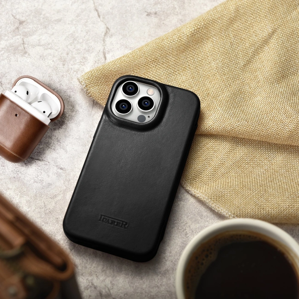 Hurtownia GSM - Etui iCarer CE Oil Wax Premium Leather Folio MagSafe Apple iPhone 14 Pro Max černé - ICR393 - {ean13} - Hurt