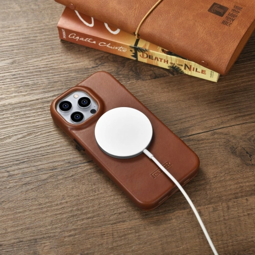Etui iCarer CE Oil Wax Premium Leather Folio MagSafe Apple iPhone 14 Pro Max brązowy