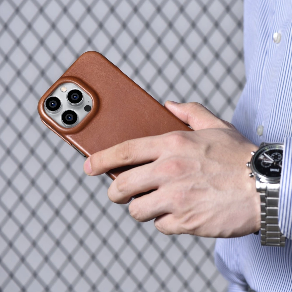 Wholesale iCarer CE Oil Wax Premium Leather Folio MagSafe Apple iPhone 14 Pro Max brown - ICR394 - {ean13} - Hurt
