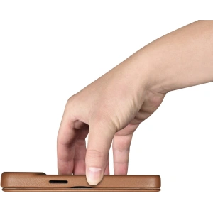 Wholesale iCarer CE Premium Leather Folio MagSafe Apple iPhone 14 brown - ICR398 - {ean13} - Hurt