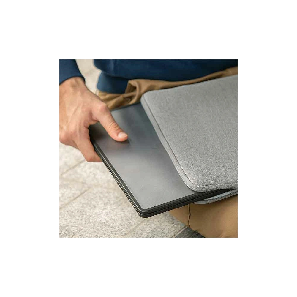Hurtownia GSM - Etui UNIQ Venture Apple MacBook Air 13 (2018 - 2022) černý/midnight black - UNIQ877 - {ean13} - Hurt
