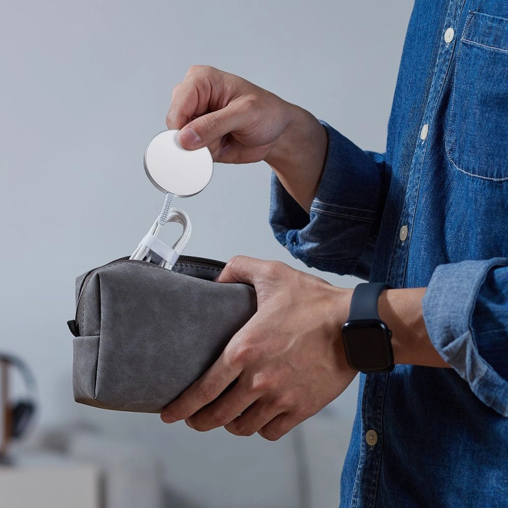 Hurtownia GSM - Încărcător wireless ESR Halolock Mini Magnetic MagSafe Wireless Charger Silver - ESR668 - {ean13} - Hurt