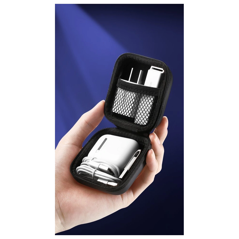 UGREEN case for earphones 8 cm x 8 cm black