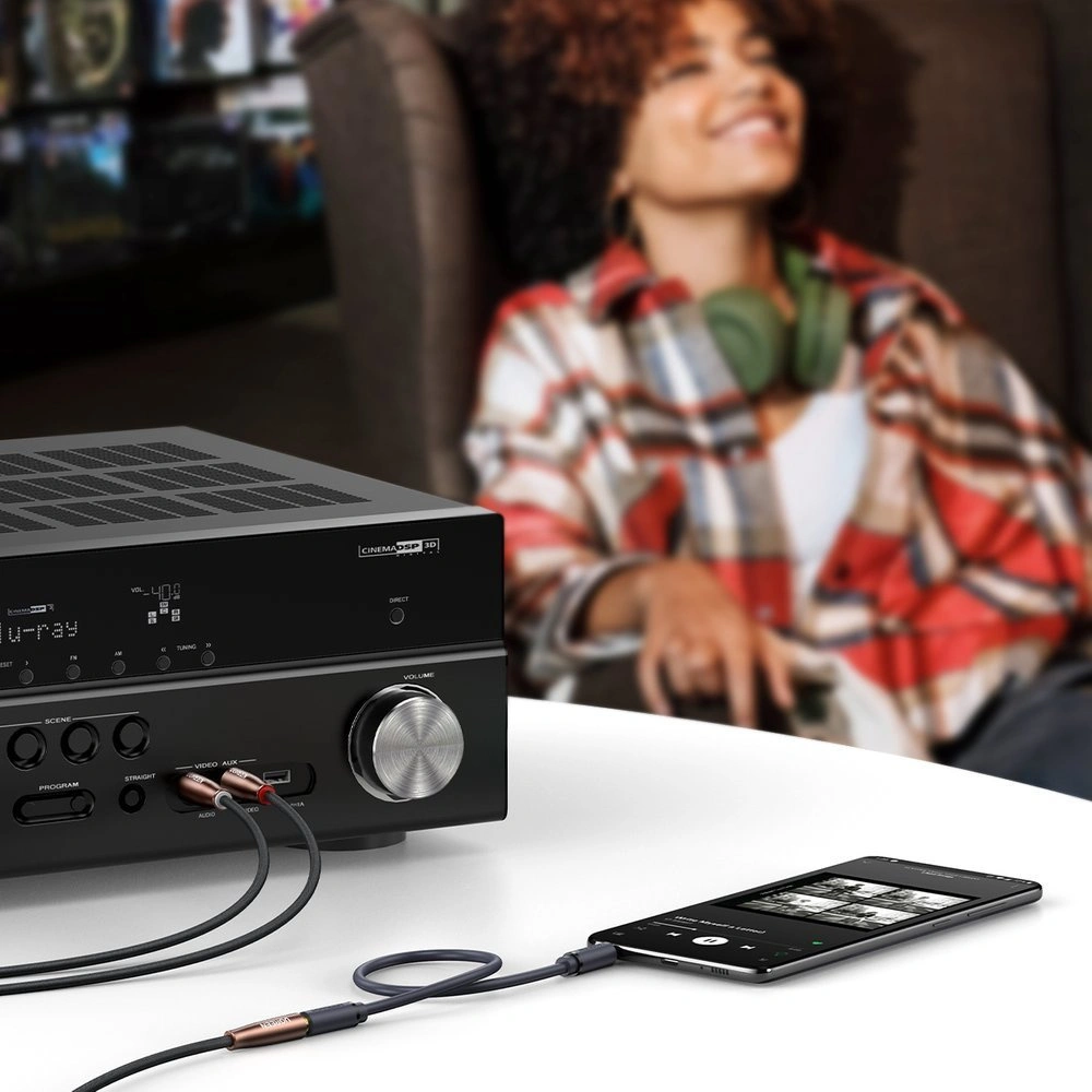 Hurtownia GSM - Cablul audio UGREEN AV198 3,5mm mini jack/2RCA 5m maro - UGR1575 - {ean13} - Hurt