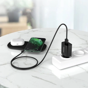 Hurtownia GSM - Încărcător de rețea Choetech Q5003 QC3.0 18W 3A + cablu USB-A/USB-C 1m negru - CHT96 - {ean13} - Hurt