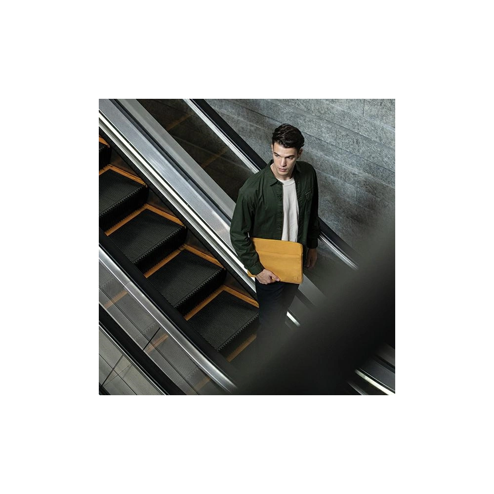 Wholesale UNIQ Vienna laptop Sleeve 16 inch Waterproof RPET midnight black - UNIQ930 - {ean13} - Hurt