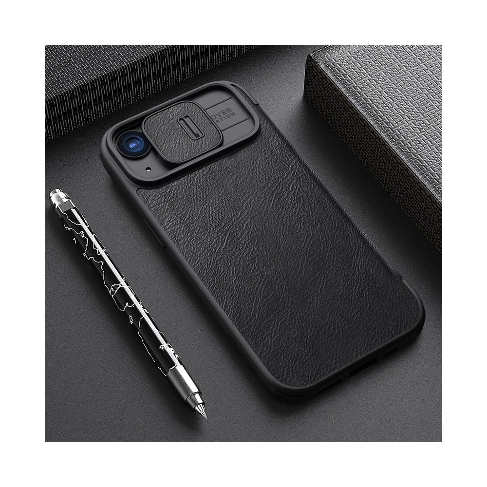Hurtownia GSM - Zsebtok fedéllel Nillkin Qin Leather Pro kameravédelemmel Apple iPhone 15 Pro Max fekete - NLK1175 - {ean13} - Hurt