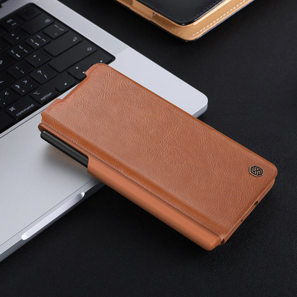 Hurtownia GSM - Etui cu capac Nillkin Qin Leather Pro cu protecție pentru cameră Samsung Galaxy Z Fold 5 aurie - NLK1183 - {ean13} - Hurt