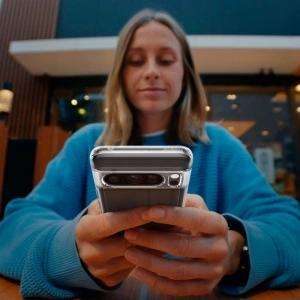 Spigen Ultra Hybrid Google Pixel 8 Pro Crystal Clear