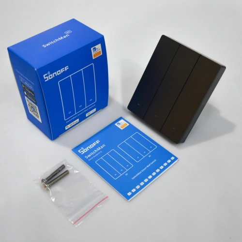 Inteligentny przełącznik ścienny Sonoff Wi-Fi (3-kanałowy) czarny 