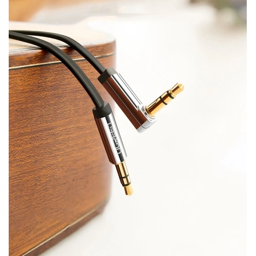 Płaski kabel kątowy audio UGREEN AV119 AUX mini jack 3.5 mm 0.5 m czarny